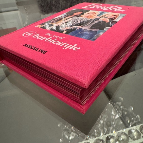 Assouline Barbie Book Art of Barbie Style - Picture 4 of 5